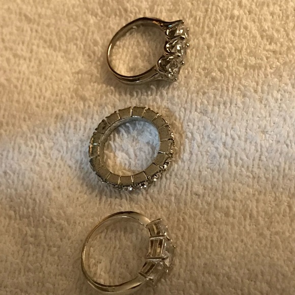 3 SilverTone Rings with rhinestones - Picture 2 of 2